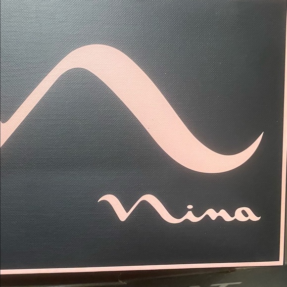 Heels - Picture 3 of 4